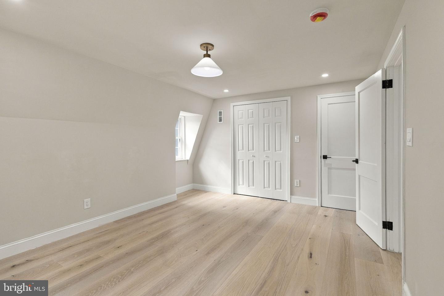 5040 Overbrook Ave Property Photo 35