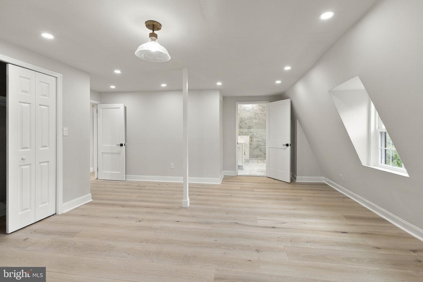 5040 Overbrook Ave Property Photo 38