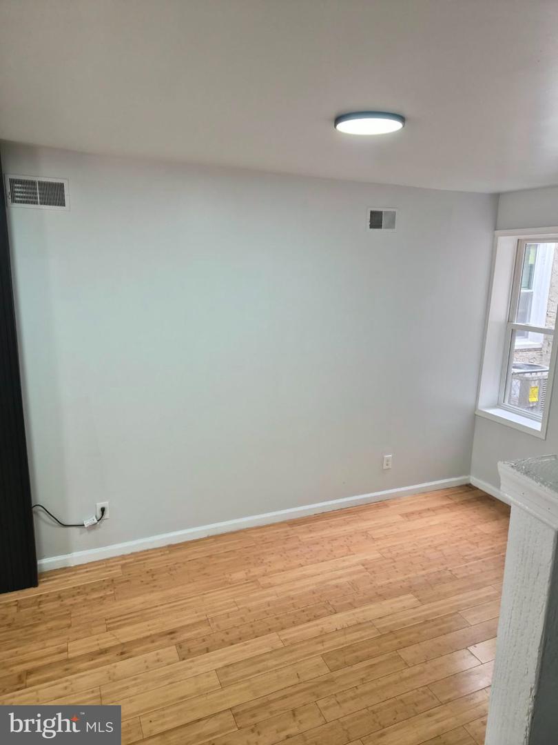 551 N Gross St Property Photo 19