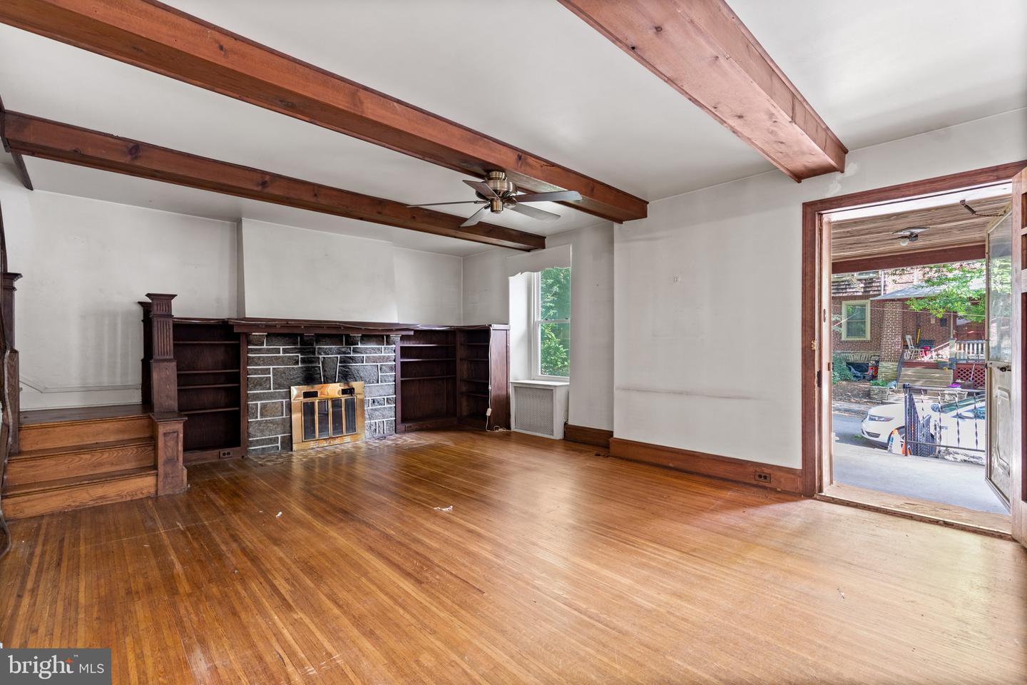 129 W Nippon St Property Photo 5