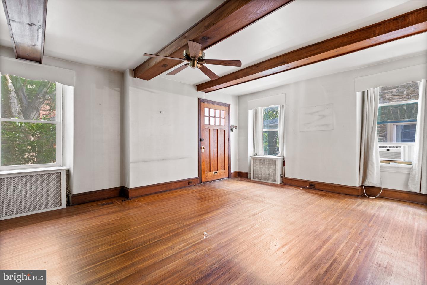 129 W Nippon St Property Photo 8