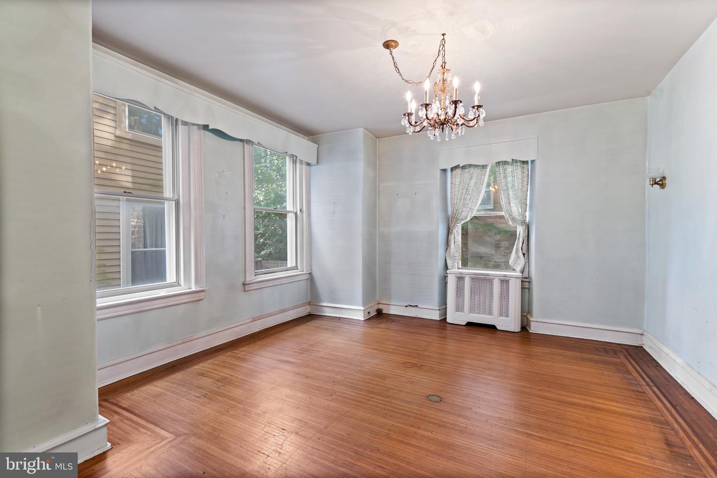 129 W Nippon St Property Photo 10