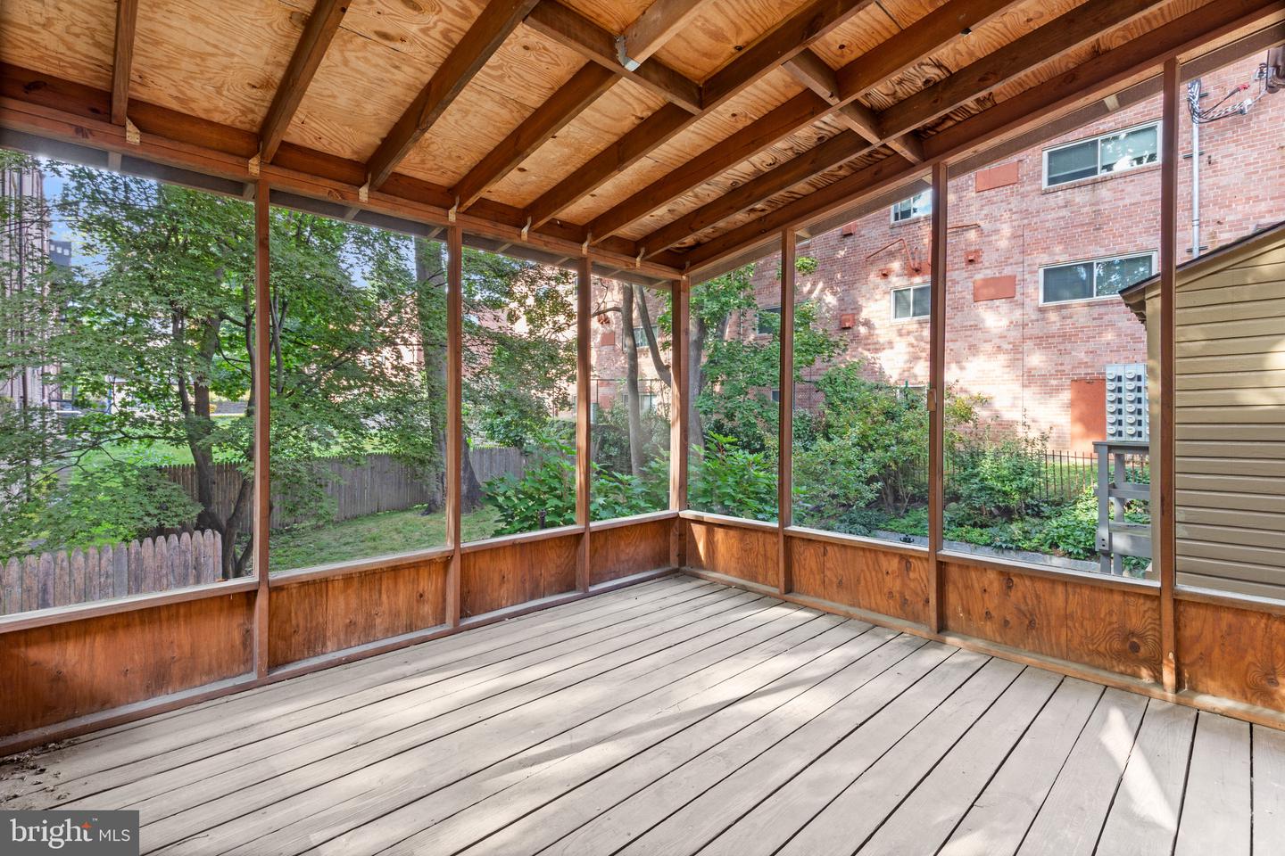 129 W Nippon St Property Photo 26