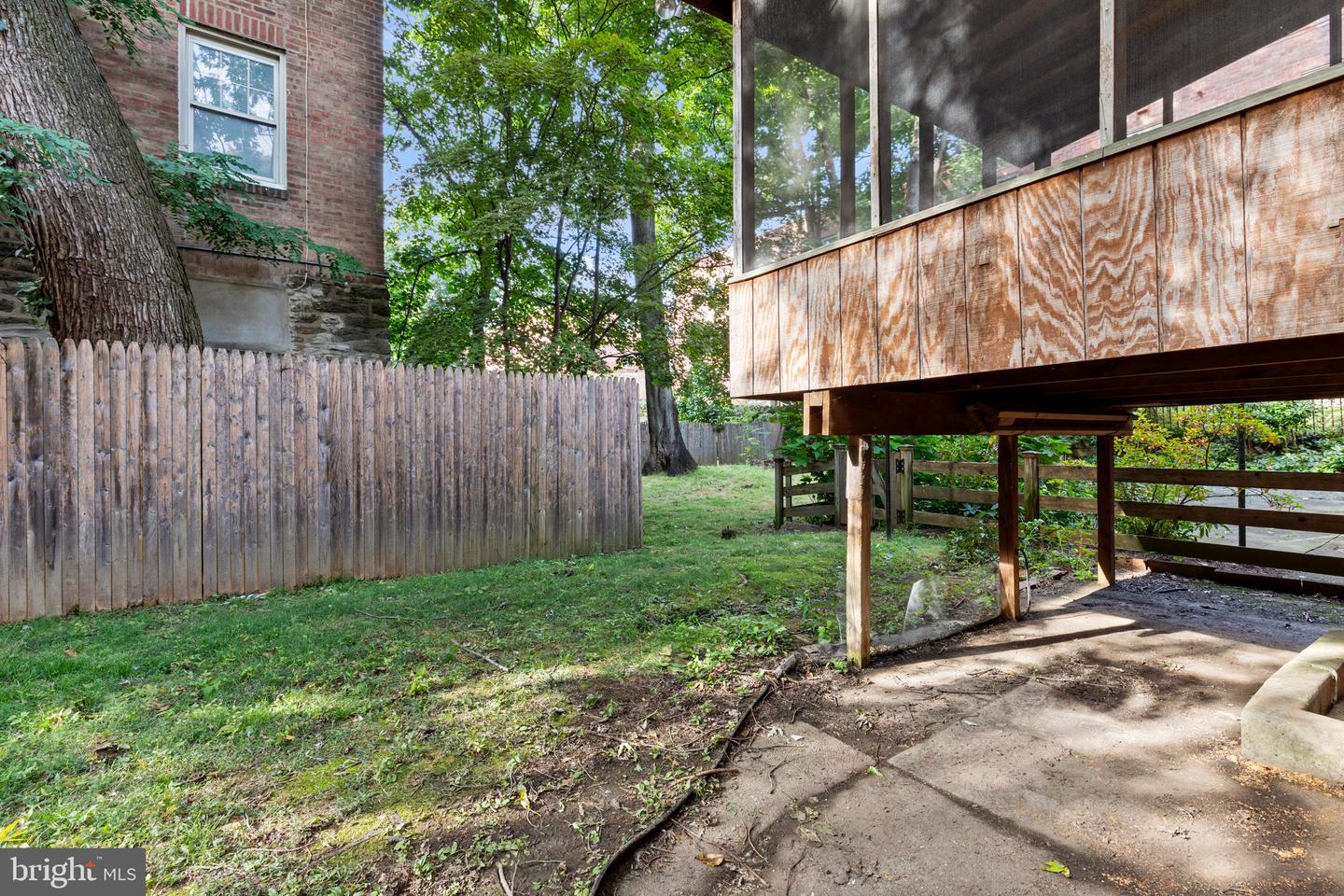 129 W Nippon St Property Photo 27