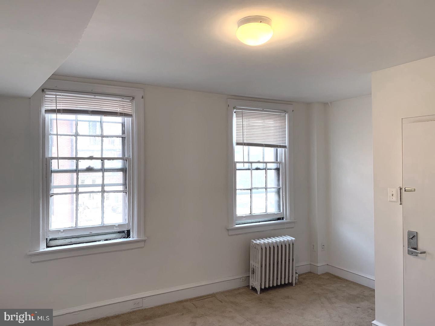 332-34 S 17th St #3a Property Photo 4