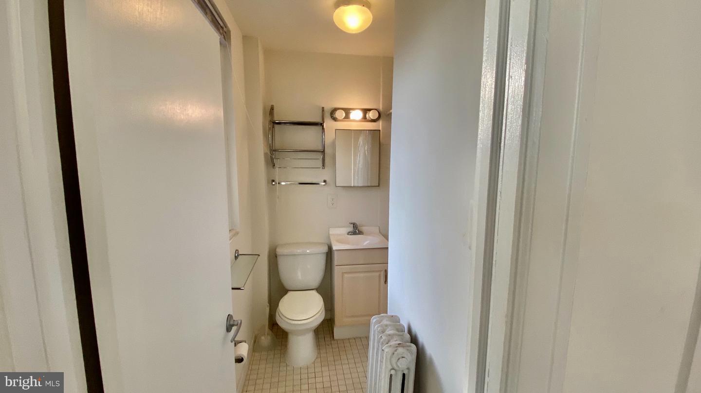 332-34 S 17th St #3a Property Photo 8
