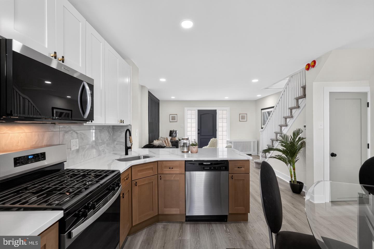 6632 N Uber St Property Photo 6