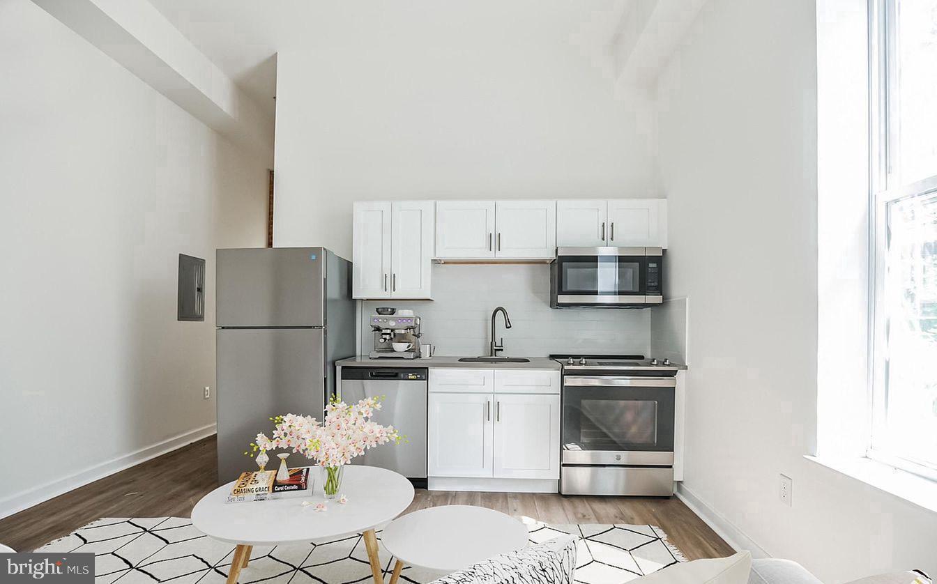 407 S 42nd St #1r Property Photo 14
