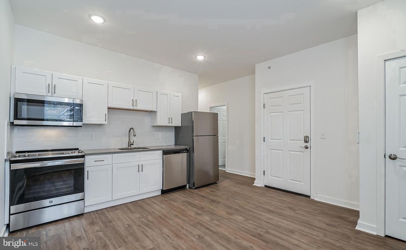 407 S 42nd St #1r Property Photo 26