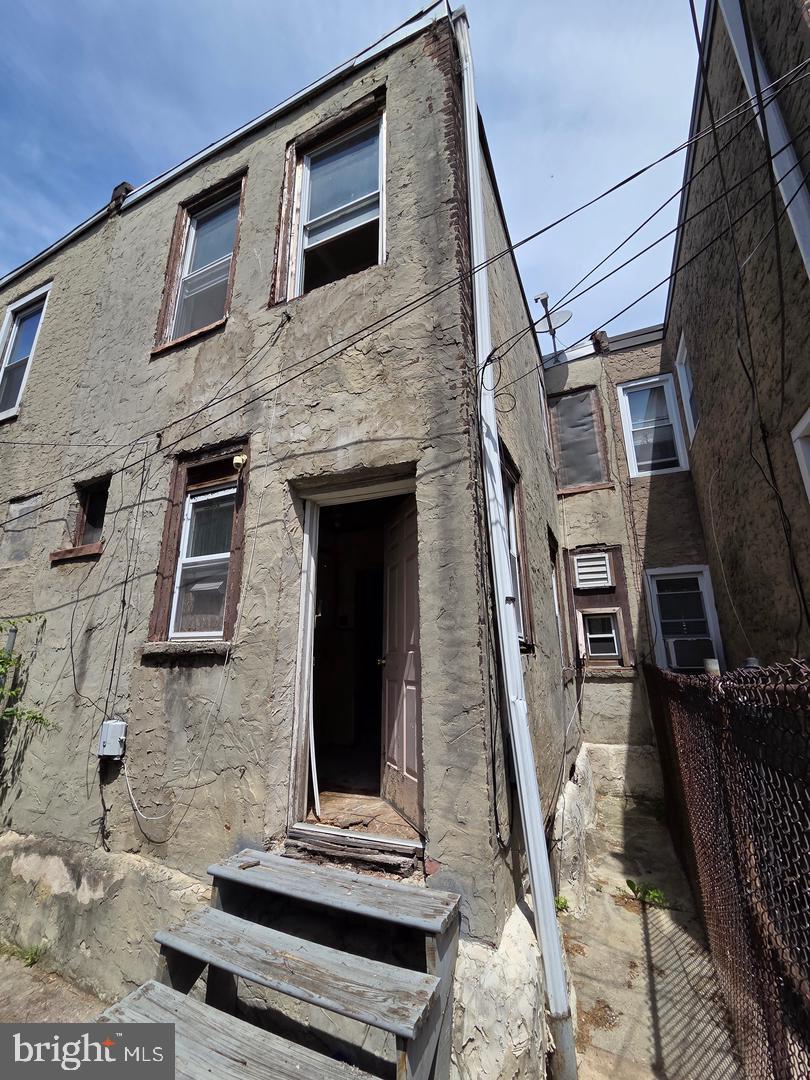 5026 Brown St Property Photo 18