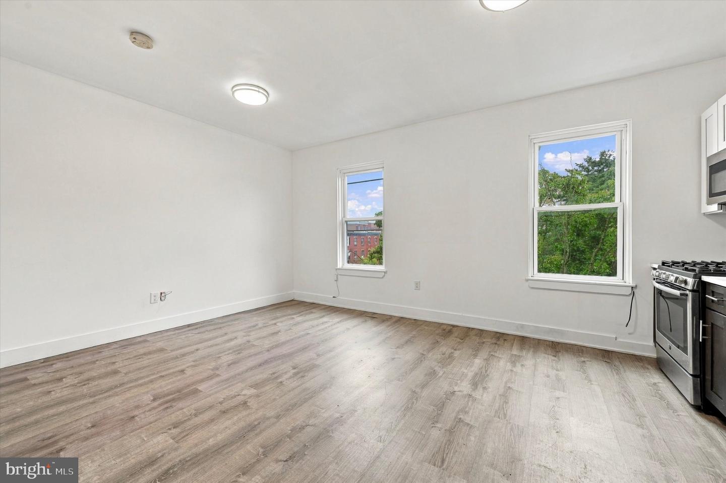 125 W Susquehanna Ave #3 Property Photo 4