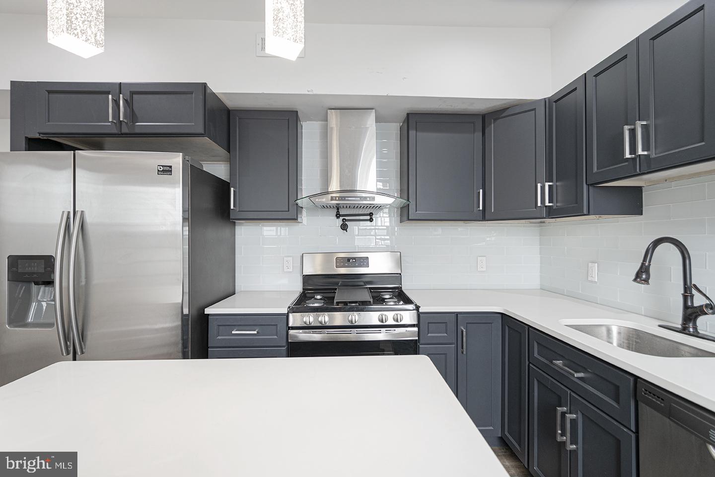 2221 Federal St #unit 1 Property Photo 2