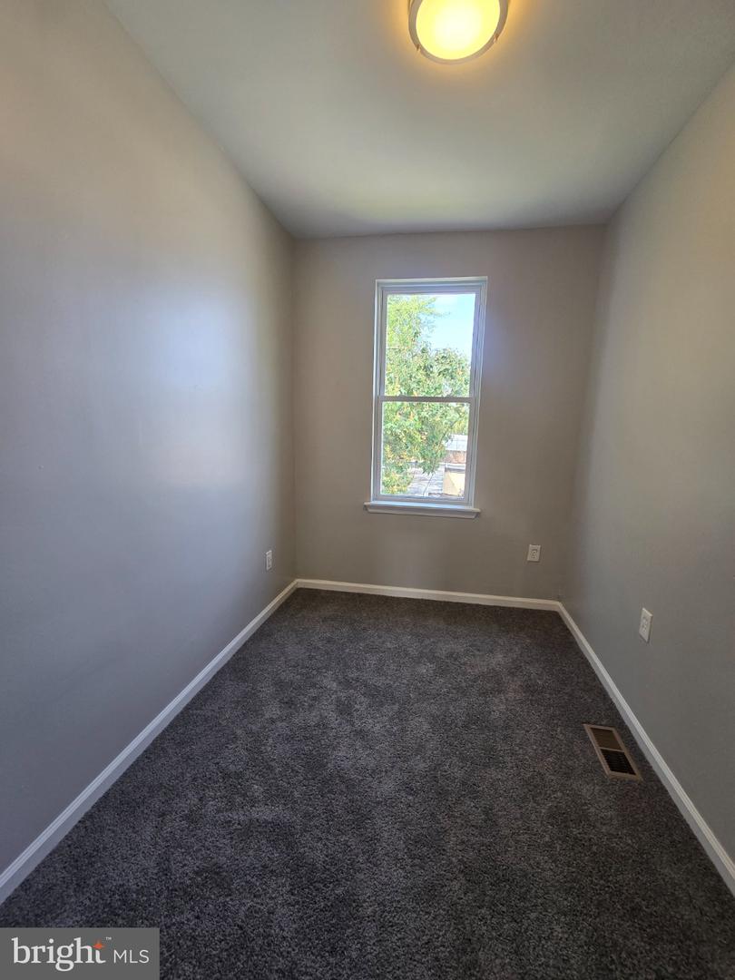 6019 Trinity St Property Photo 38