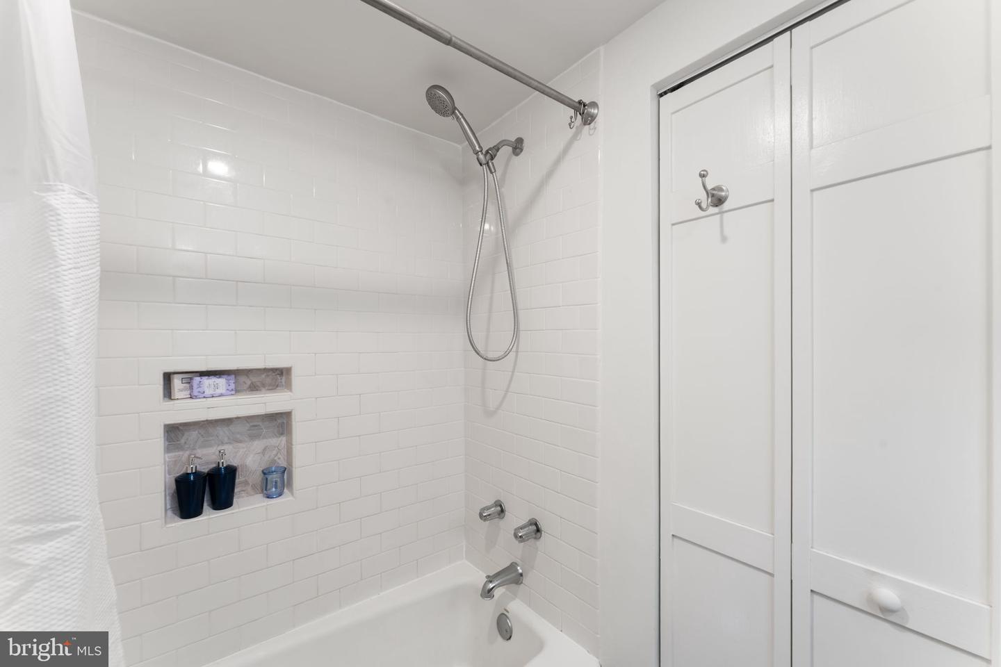 718 Addison St #f Property Photo 19