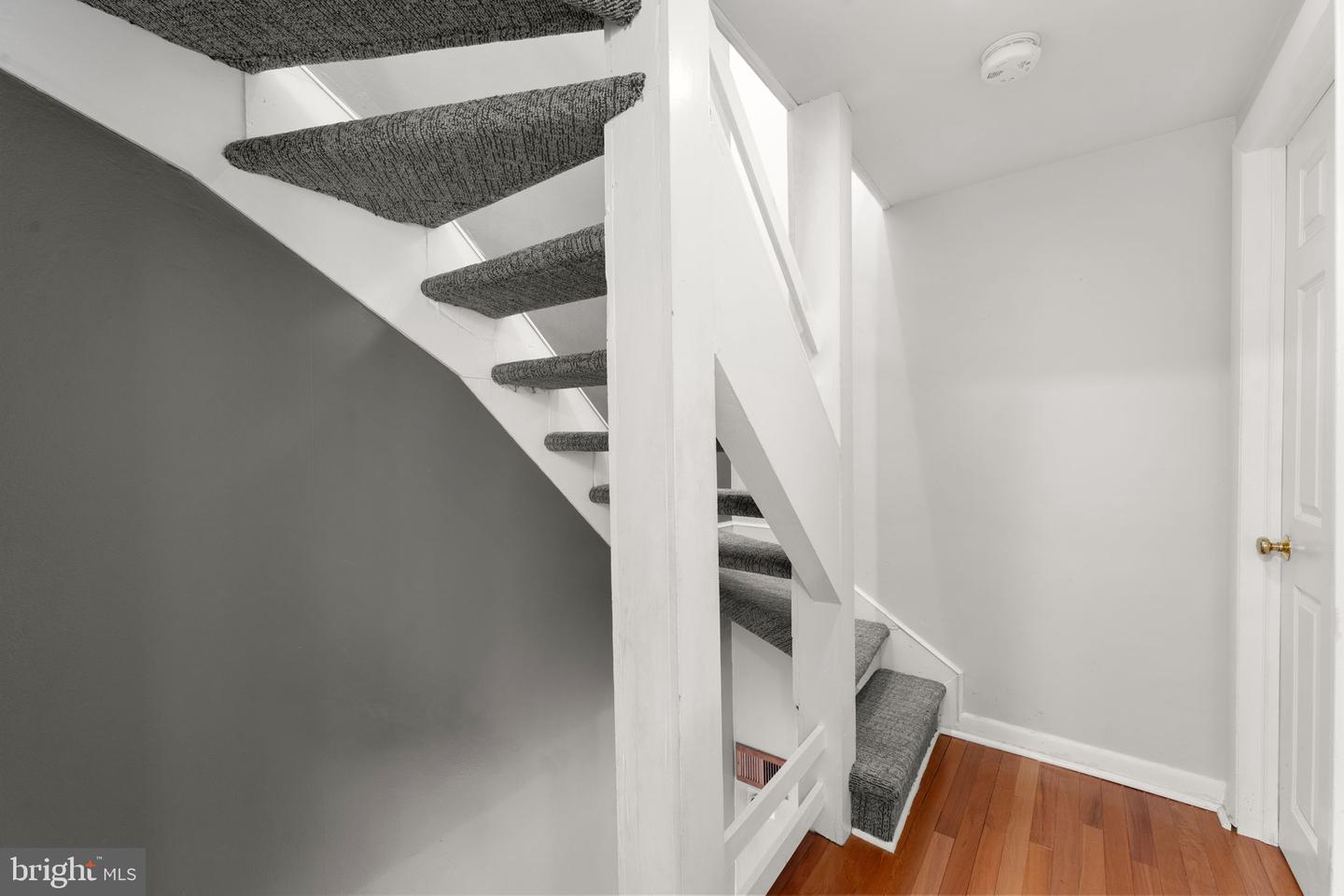 718 Addison St #f Property Photo 23