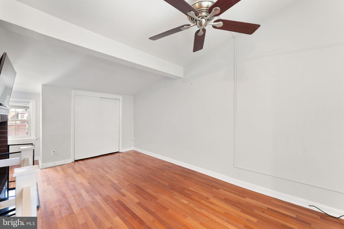 718 Addison St #f Property Photo 27