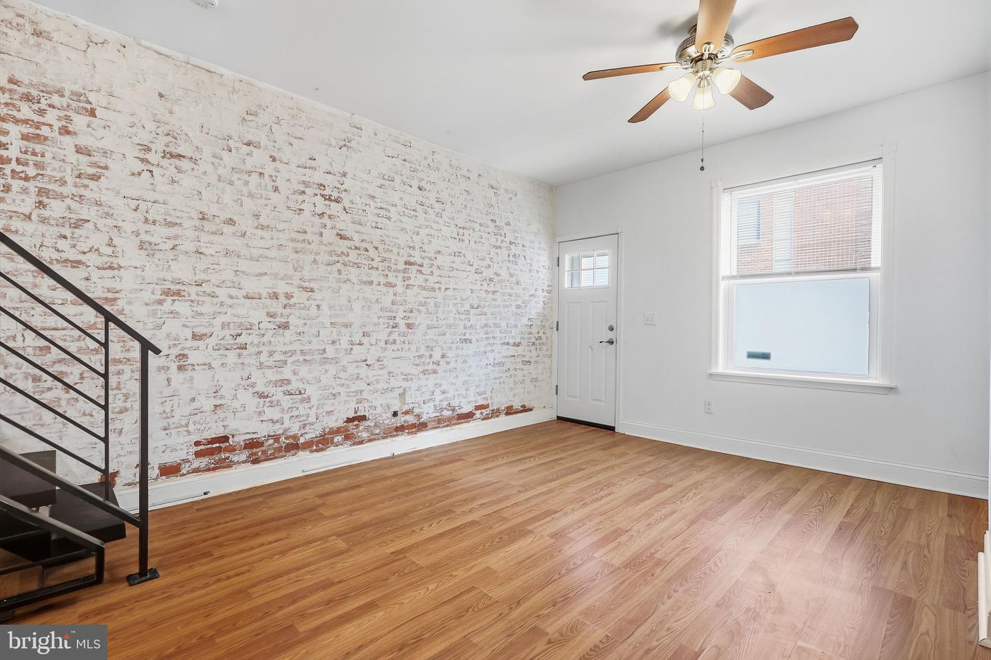2304 E Albert St Property Photo 11