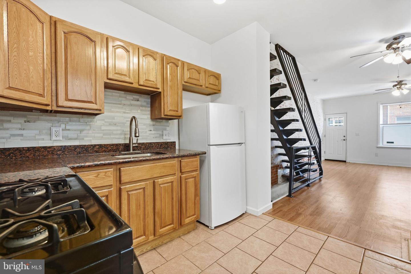 2304 E Albert St Property Photo 16