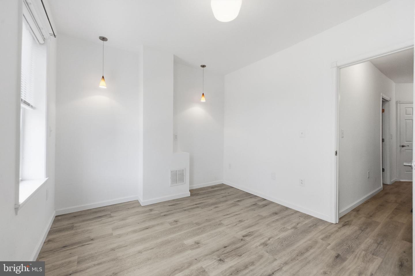 2304 E Albert St Property Photo 26