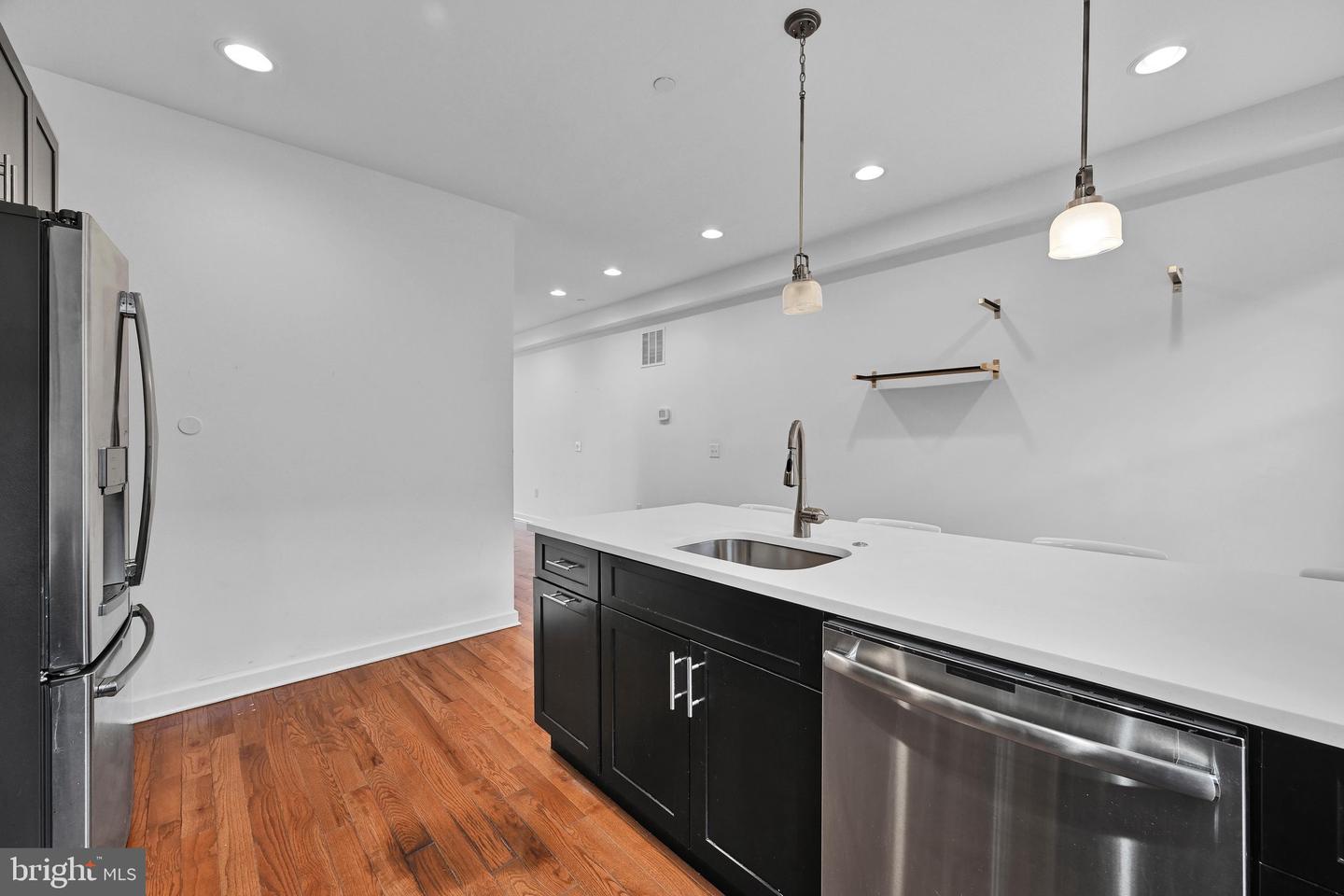 2517 E Cambria St #e Property Photo 15