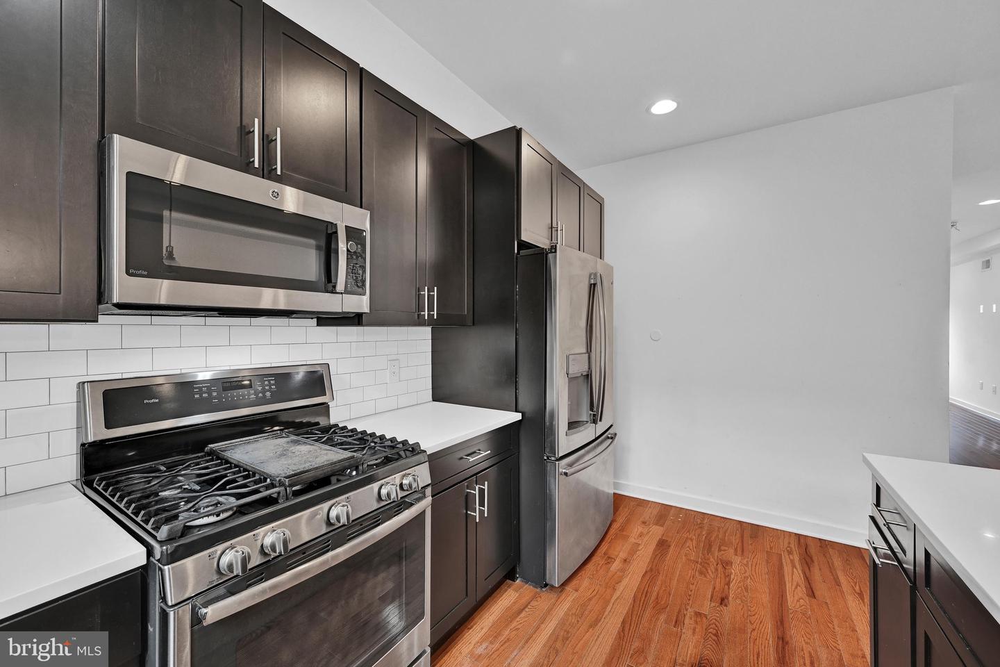 2517 E Cambria St #e Property Photo 16