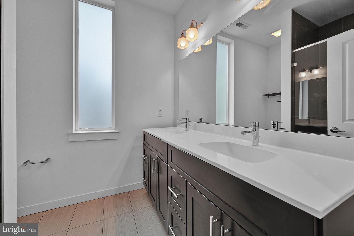 2517 E Cambria St #e Property Photo 21