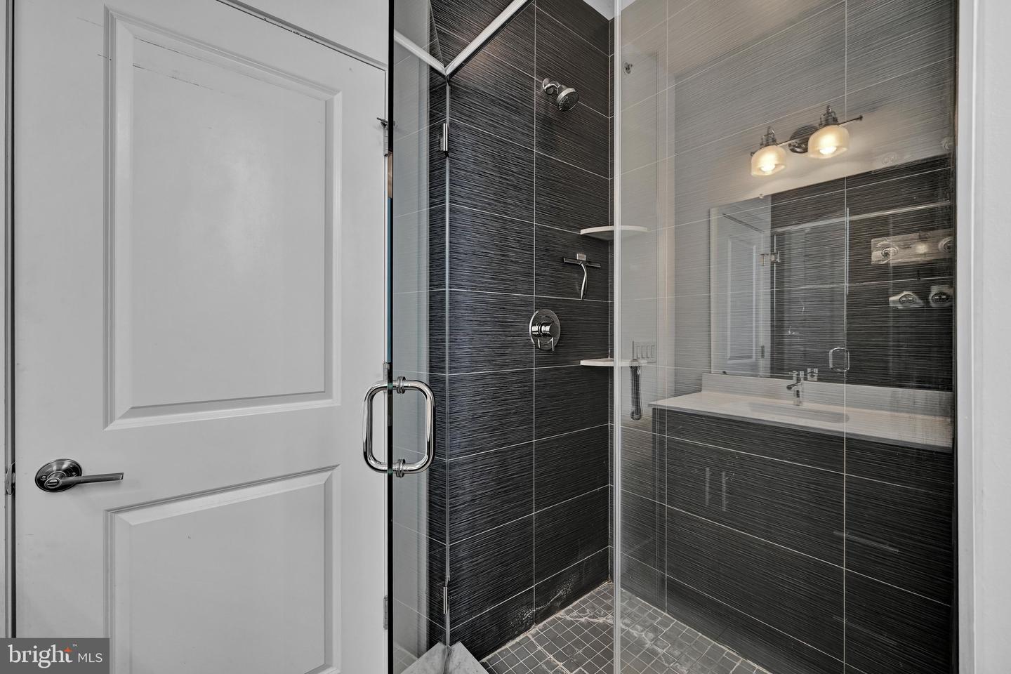 2517 E Cambria St #e Property Photo 22