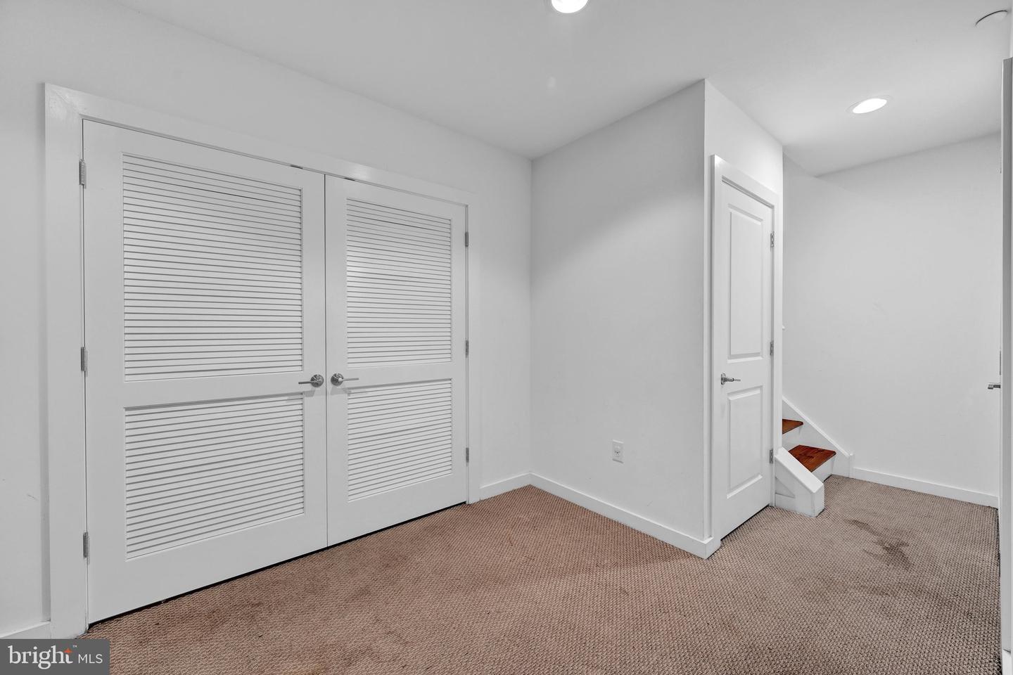 2517 E Cambria St #e Property Photo 27