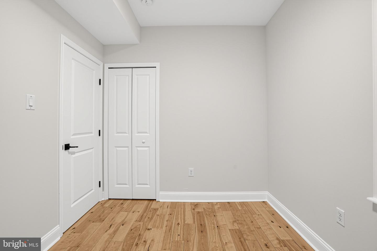 5221 Walnut St Property Photo 2