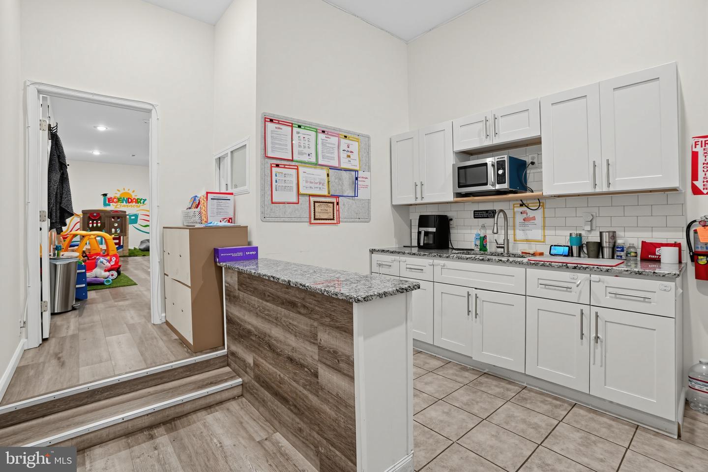 5221 Walnut St Property Photo 15