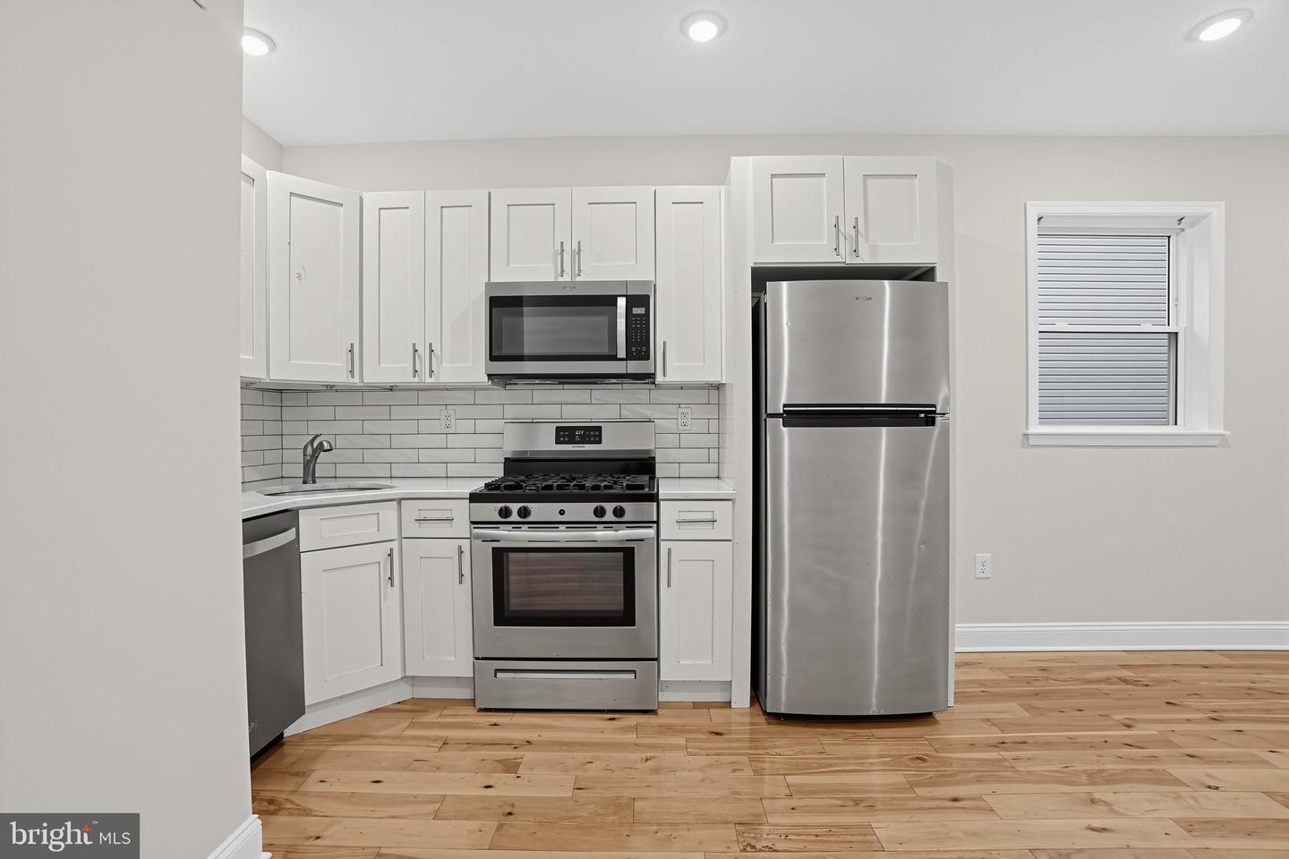 5221 Walnut St Property Photo 16