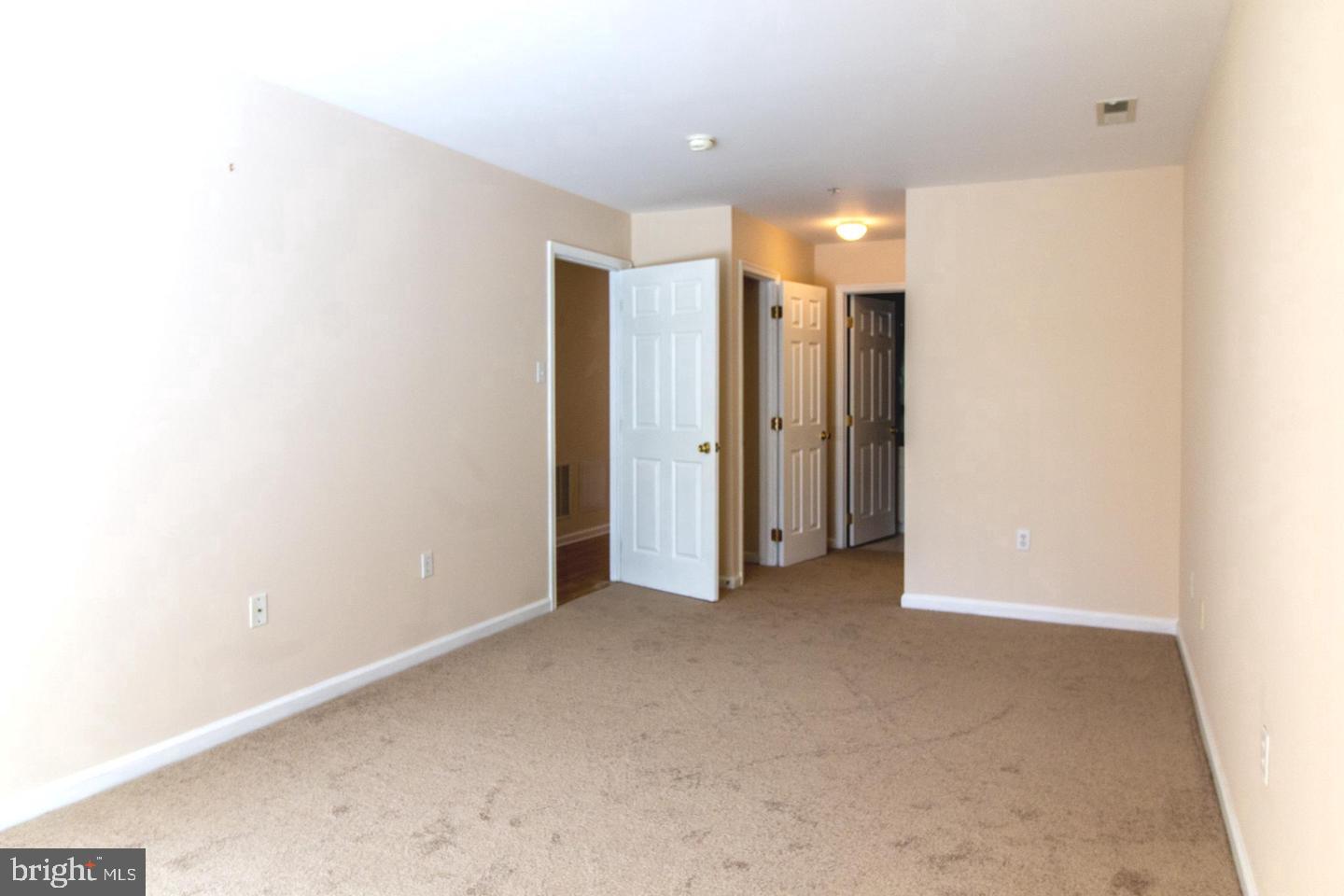 9228-38 Blue Grass Rd #37 Property Photo 8