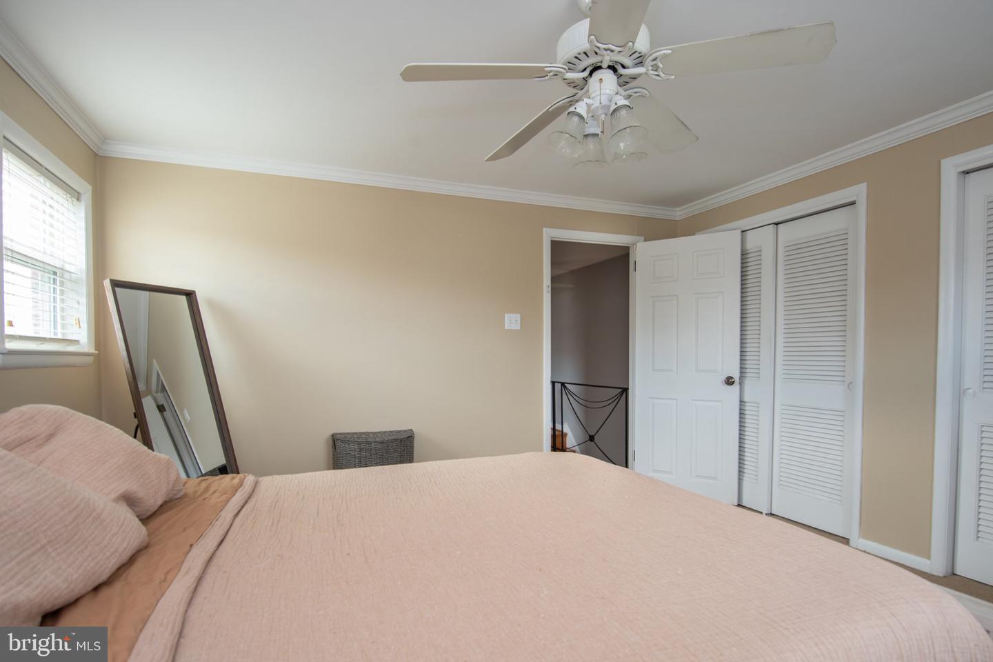622 Emerson St Property Photo 20