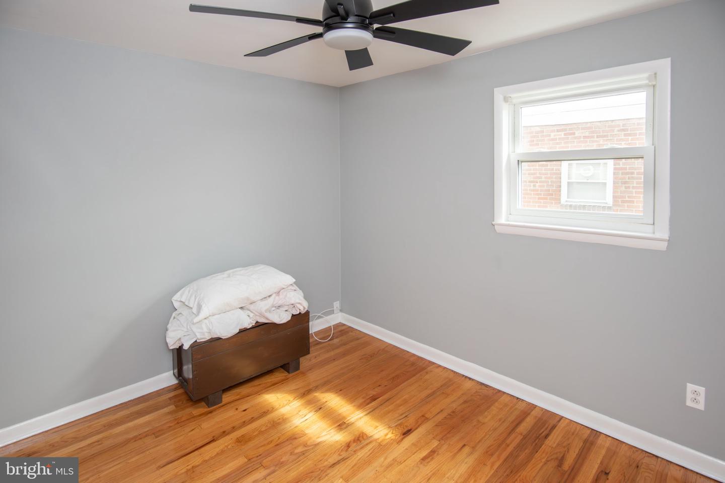 622 Emerson St Property Photo 24