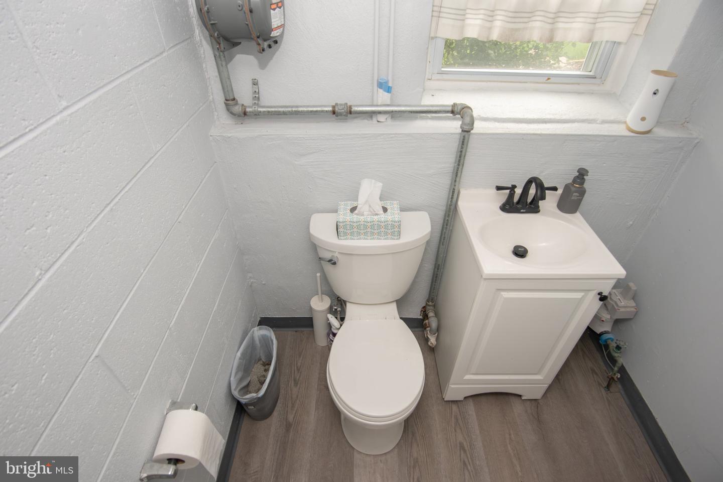 622 Emerson St Property Photo 35