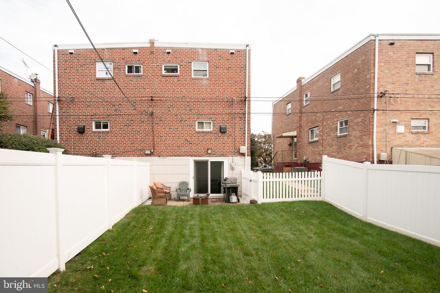 622 Emerson St Property Photo 41