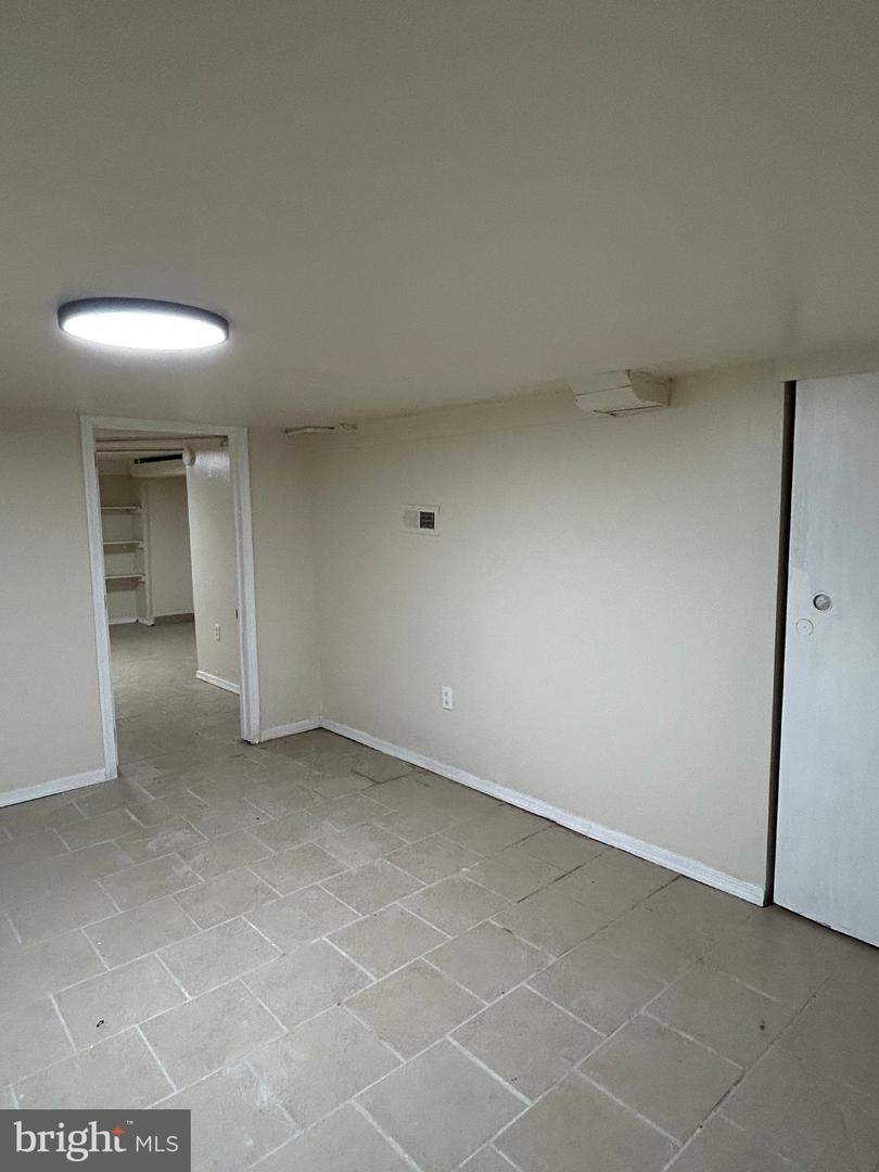 1130 S Peach St Property Photo 14
