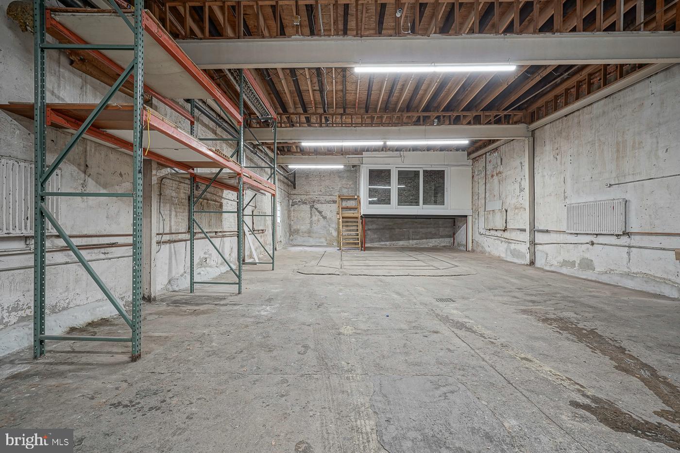 317 Dickinson St #warehouse Property Photo 3