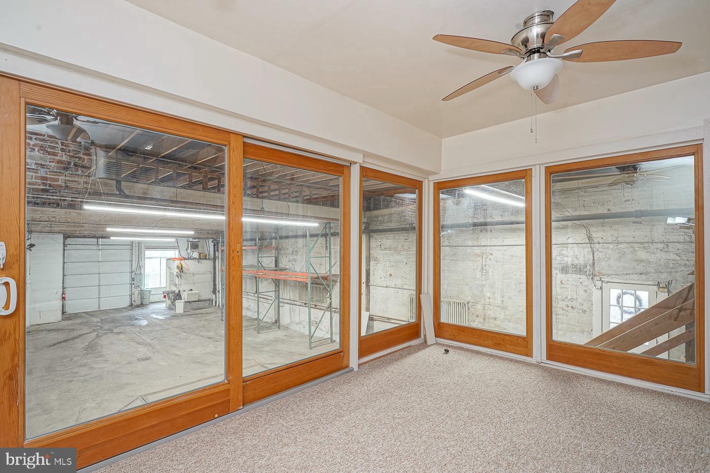 317 Dickinson St #warehouse Property Photo 8
