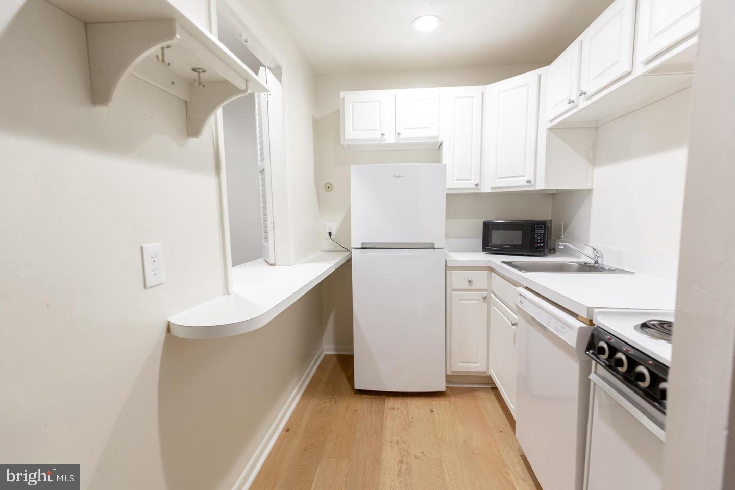 2311 Spruce St #204 Property Photo 4