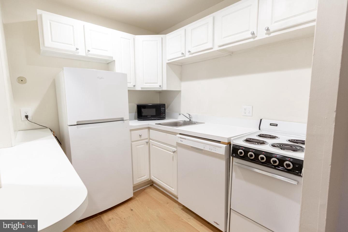 2311 Spruce St #204 Property Photo 5
