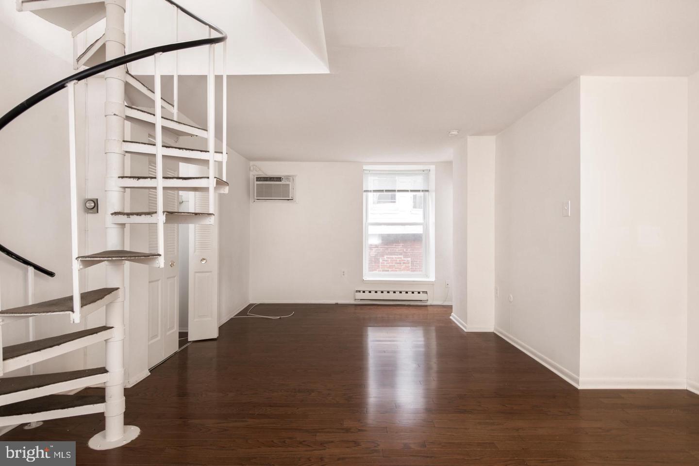 2311 Spruce St #202 Property Photo 5