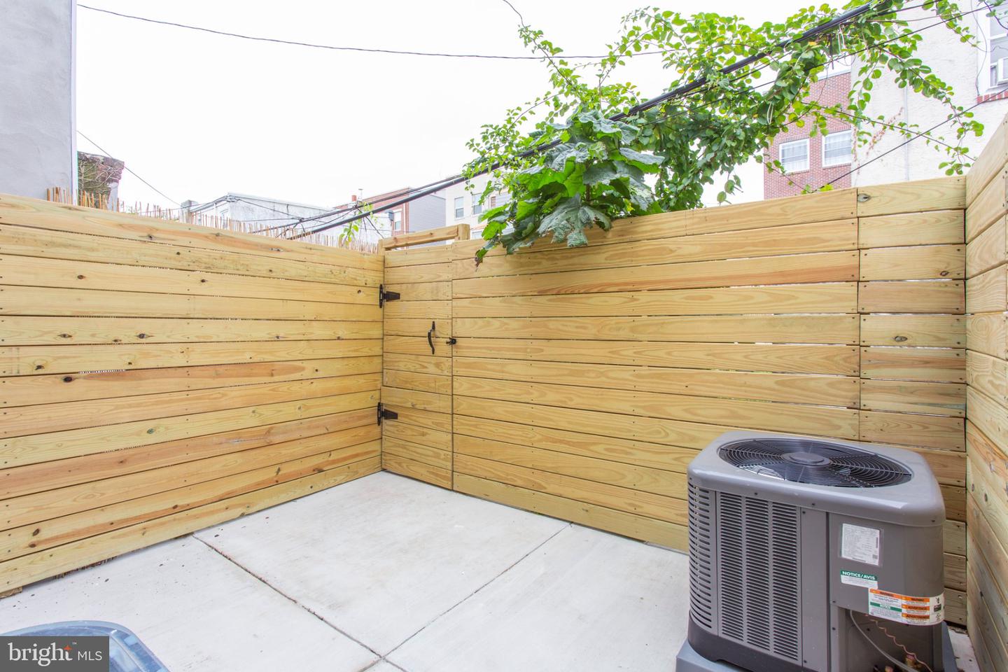 2611 Titan St Property Photo 13