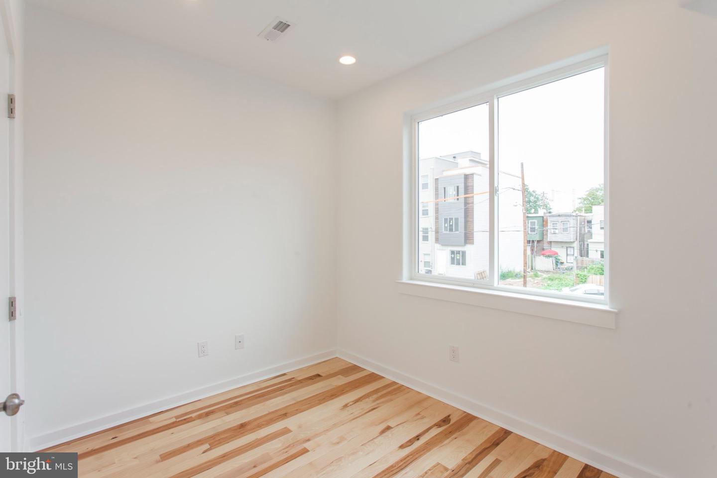 2611 Titan St Property Photo 18