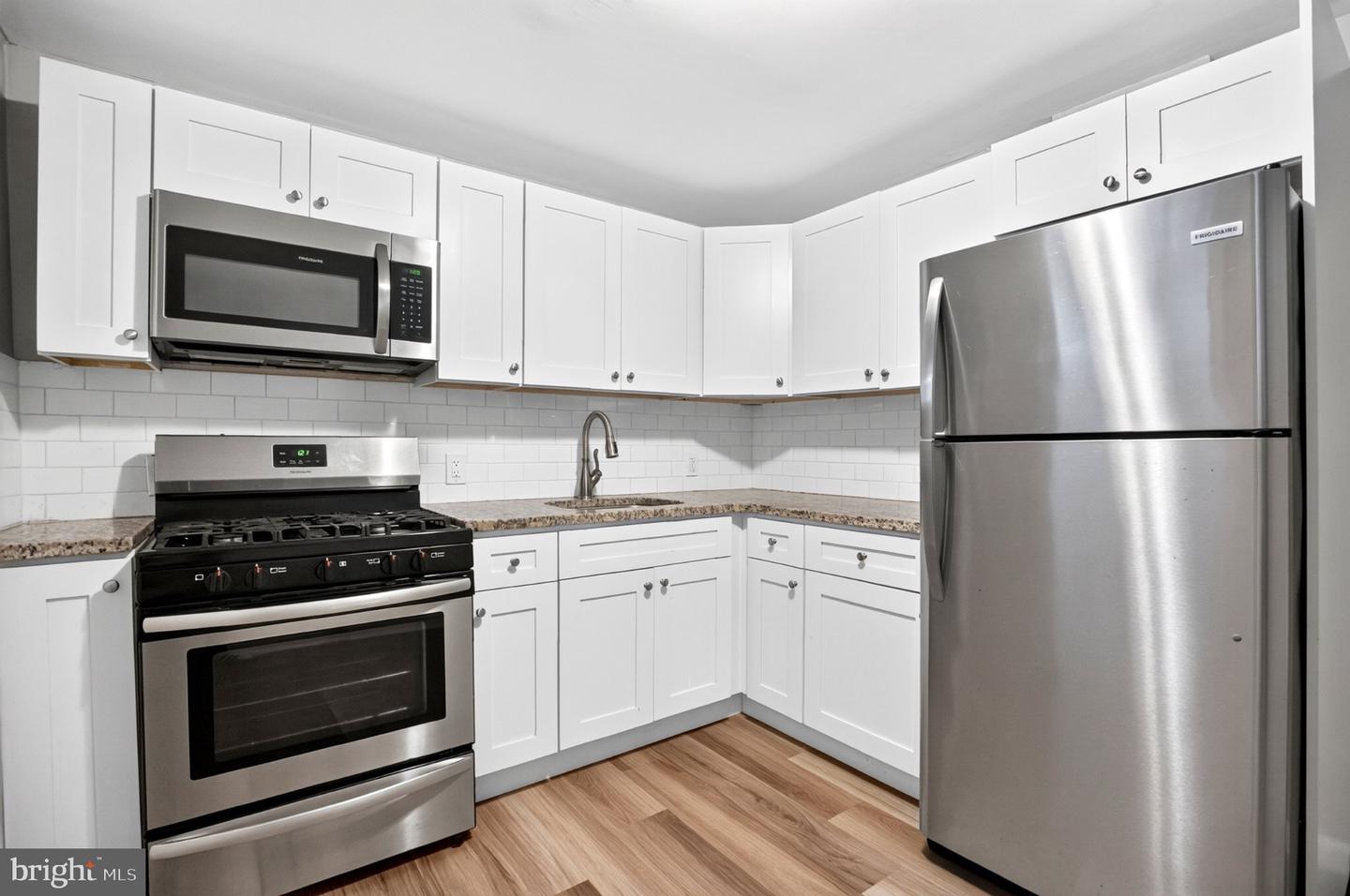 3225 Gaul St Property Photo 5