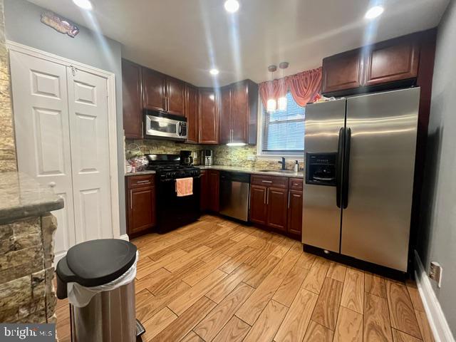6040 Alma St Property Photo 14