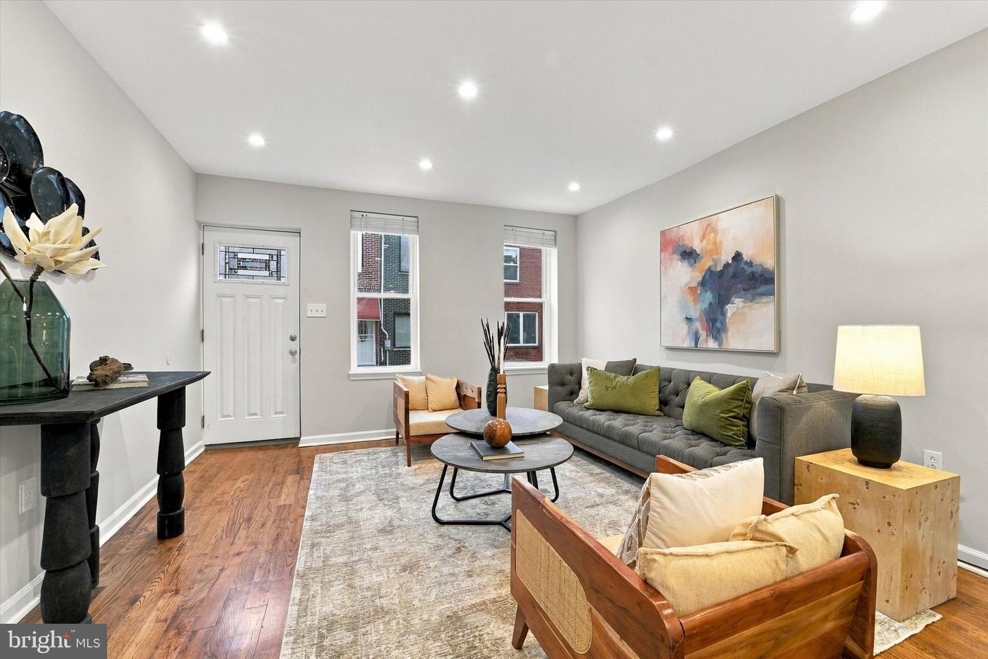 2027 Wilder St Property Photo 4