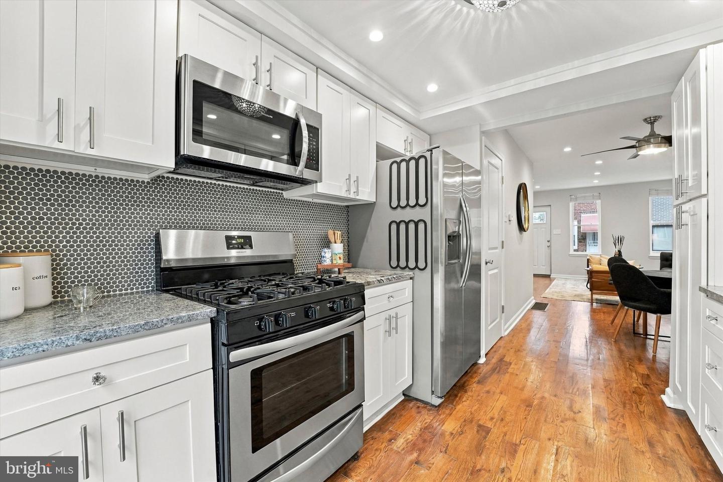 2027 Wilder St Property Photo 11