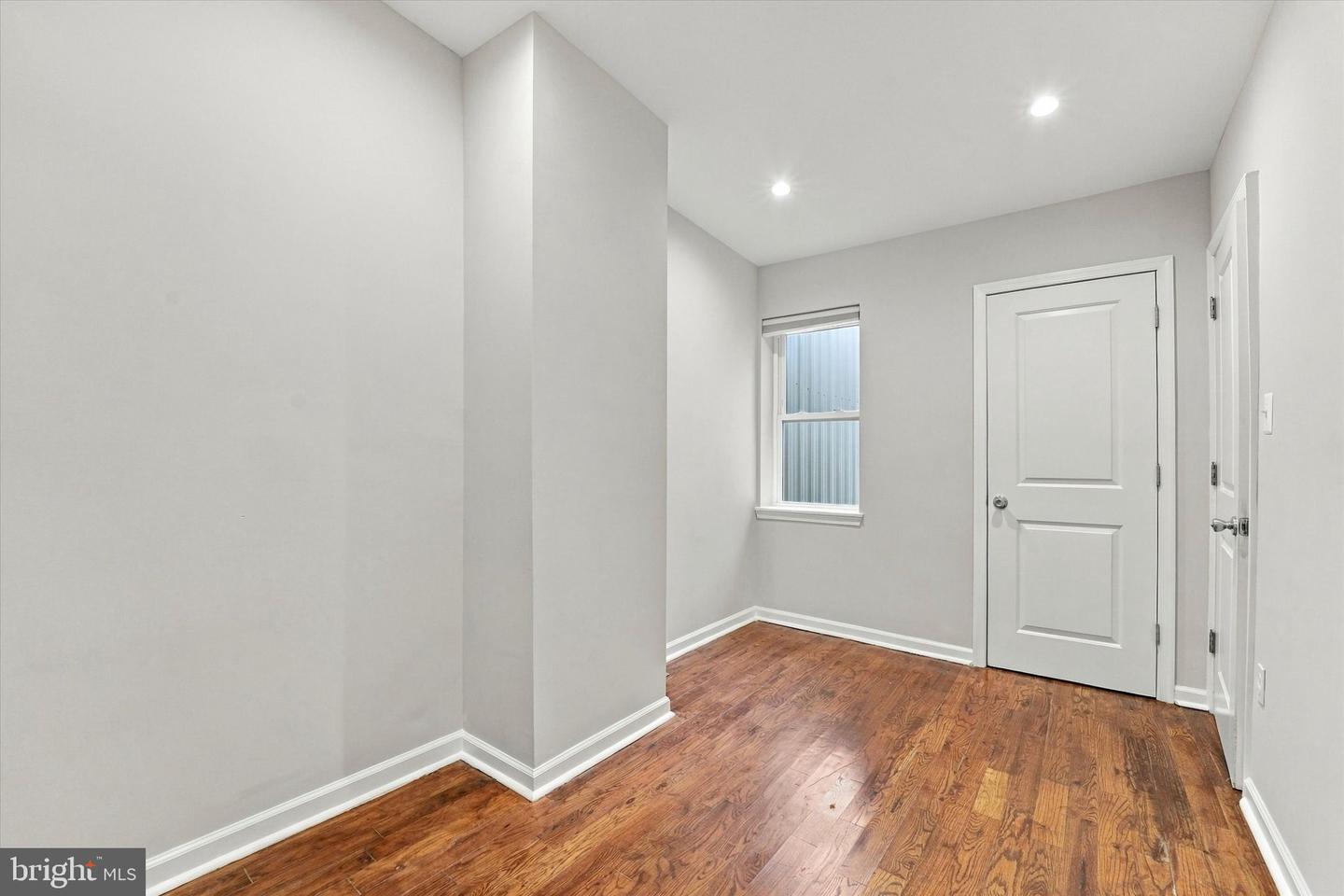 2027 Wilder St Property Photo 18