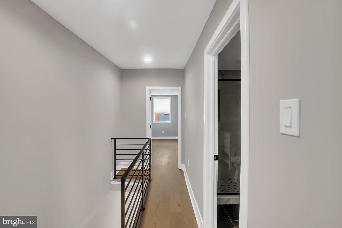 810 Watkins St Property Photo 7